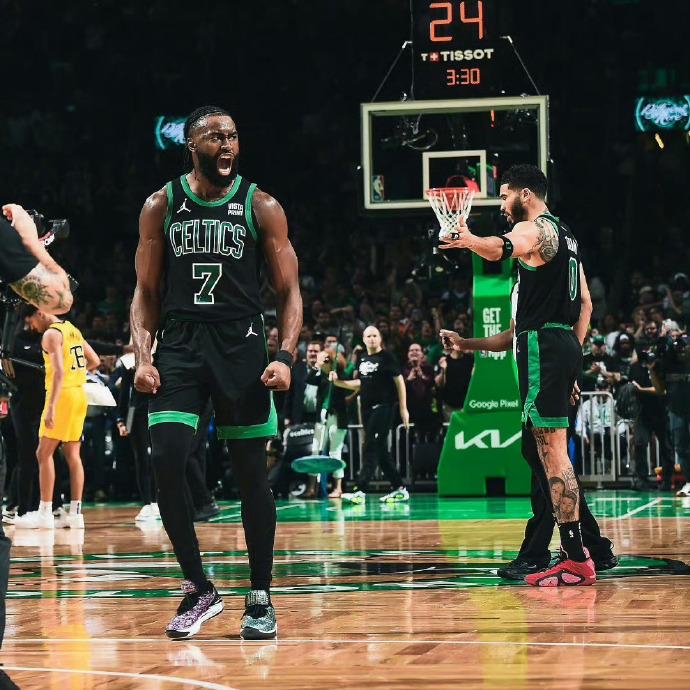 包含集结日中超传出新动向；波士顿凯尔特人扳平良机；管理层表态——赛场秩序良好；更衣室氛围转暖的词条